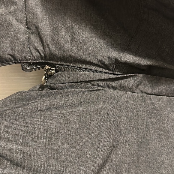 Boys Gerry Winter Coat XS 5/6 black and gray hooded never worn - Picture 7 of 9